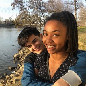 Meet your Posher, Troy